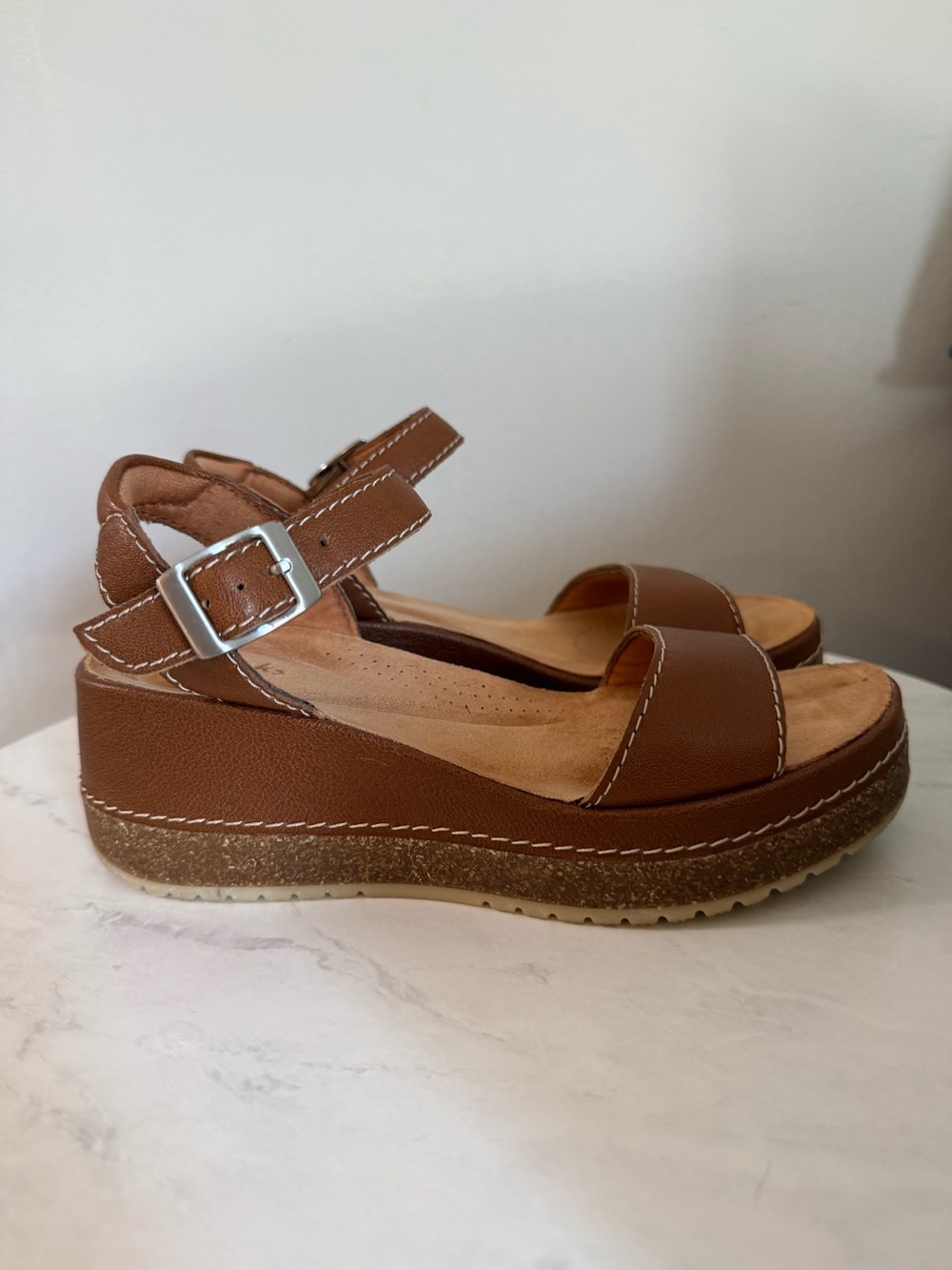 EUC Clarks Kassanda Lily Sandals Size 5.5 Med - Picture 7 of 11